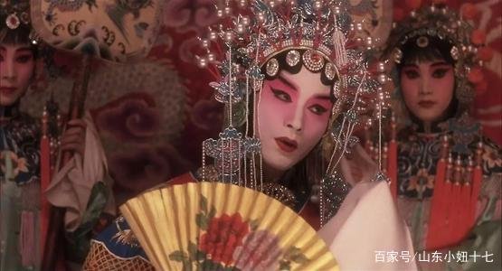 《霸王别姬》是京剧中的名段，“虞姬”在京剧中属什么？