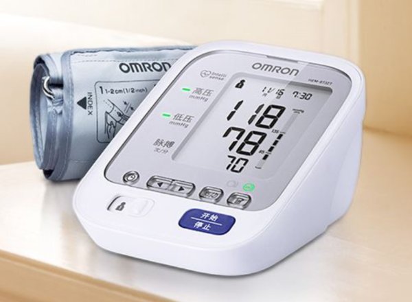 欧姆龙电子血压计哪款好？求推荐。