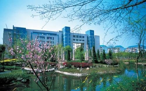 湖南长沙大学属于一本还是二本