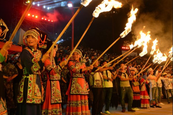 56个民族的风俗和特点是什么？