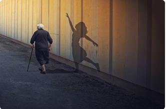 Forever Young 歌词翻译！！！