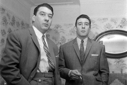 克雷孪生兄弟的真实历史是什么？