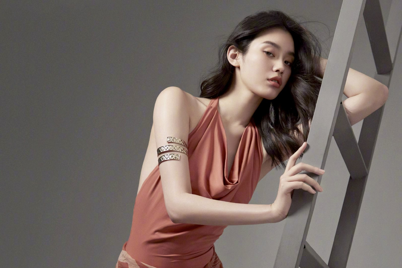 奚梦瑶生子奖励被曝光,除了1亿现金还有这些,为何网友感叹命真好?