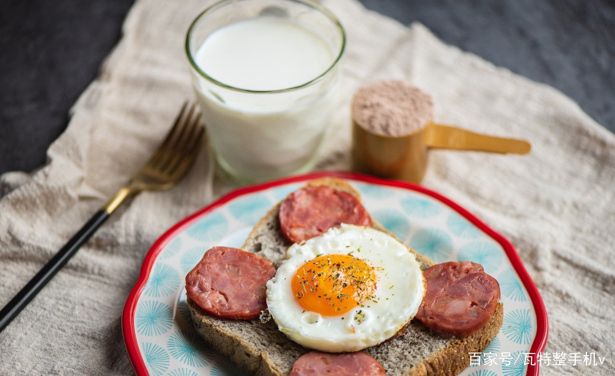 全麦面包的热量有多少，减肥期间可以吃多少？