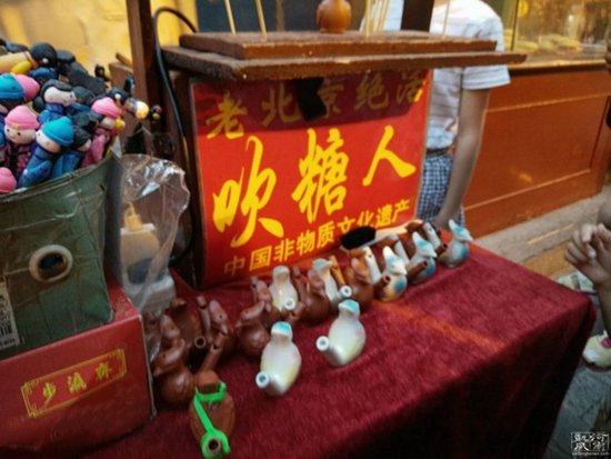 中国独有的非物质文化遗产：吹糖人，你小时候吃过吗