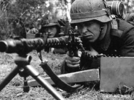 被希特勒嫌弃的M56钢盔，为何却受到士兵的青睐呢？