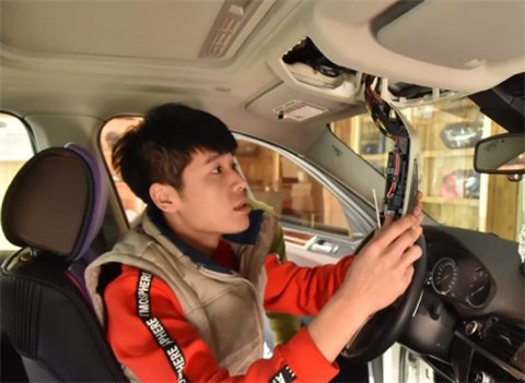 宝马车配钥匙的详细步骤