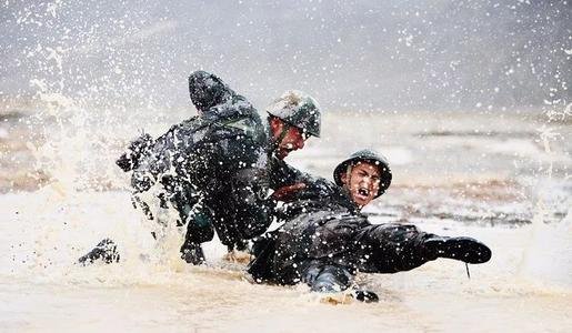 英烈不容诋毁，你如何看待辣笔小球事件？