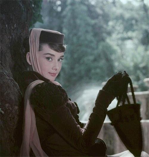 介绍几部奥黛丽赫本的经典电影