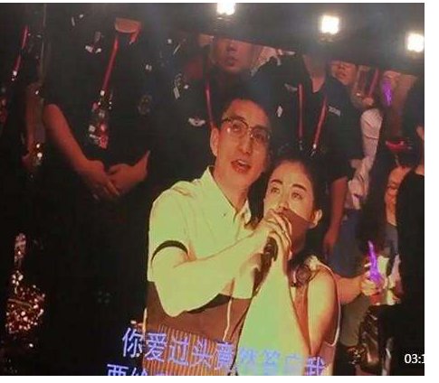 周杰伦演唱会红帽小哥求婚是怎么回事?