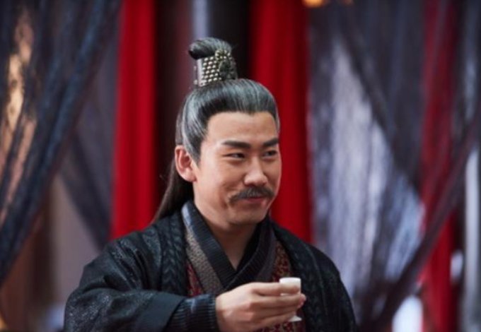 在射雕中,裘千丈的真实武功到底如何?