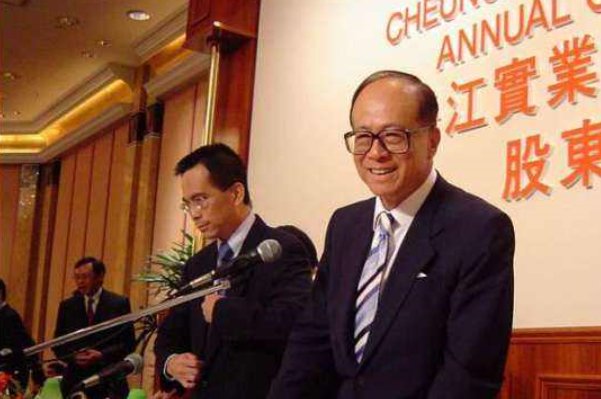 李兆基和李嘉诚是什么关系？为何给二儿子取名为李家诚？
