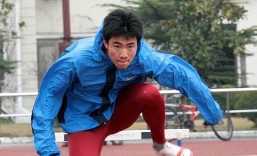中国田径新星曾建航能超越刘翔吗？