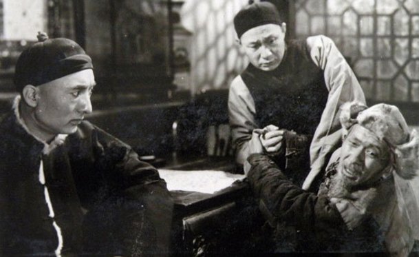 新兴地主阶级与奴隶主贵族的联系和区别