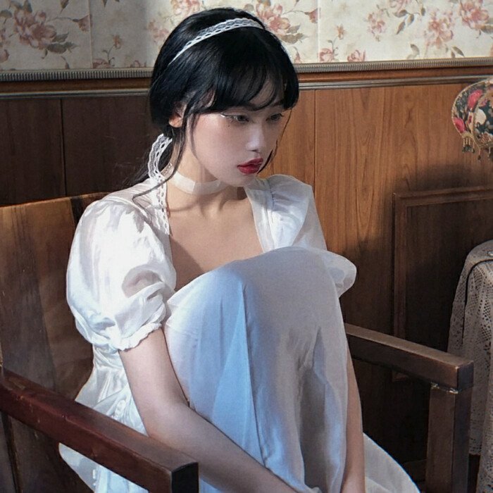 以前都说：相爱容易相守难，为何如今连相爱都变难了呢？