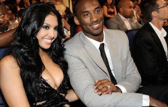 瓦妮莎的身材到底有多好 老公死后没多久就被无数人狂追