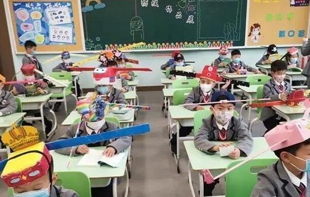 屋下盖屋打一动物生肖