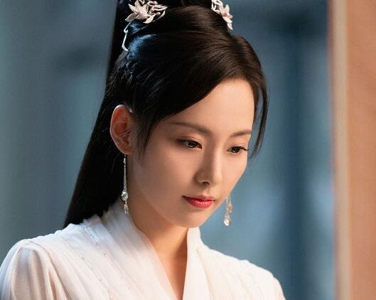 千古玦尘芜浣身份