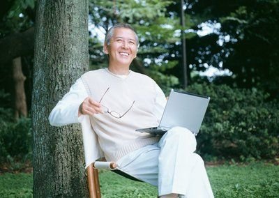 火山小视频上的老太太等丈夫54年是不是真的？