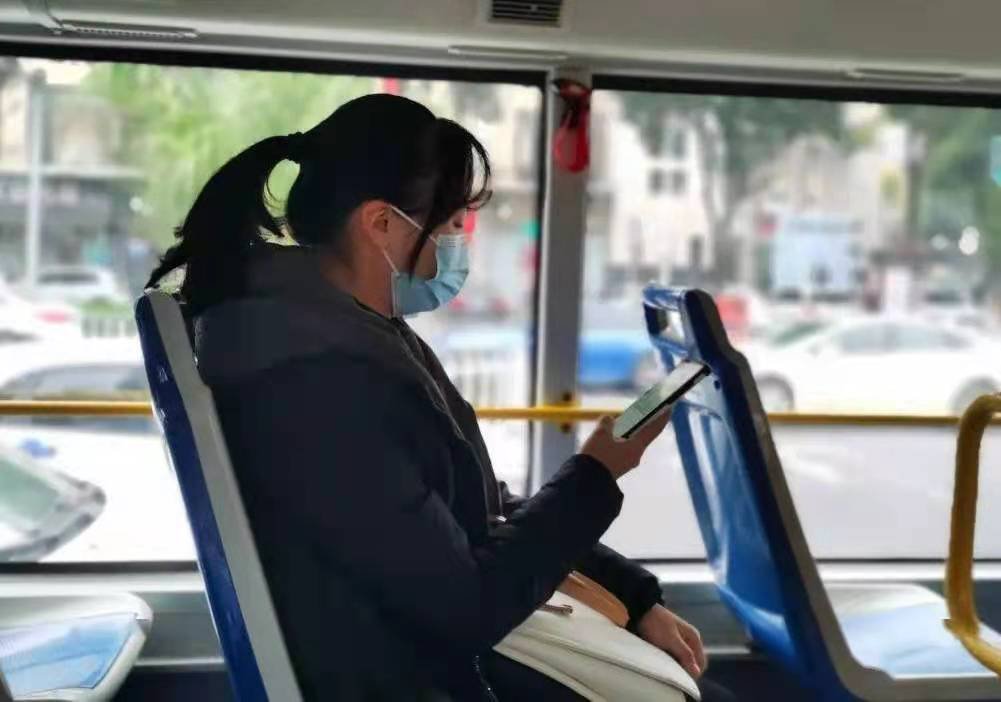 2021年余额仅剩半个月，上班族该怎么过？