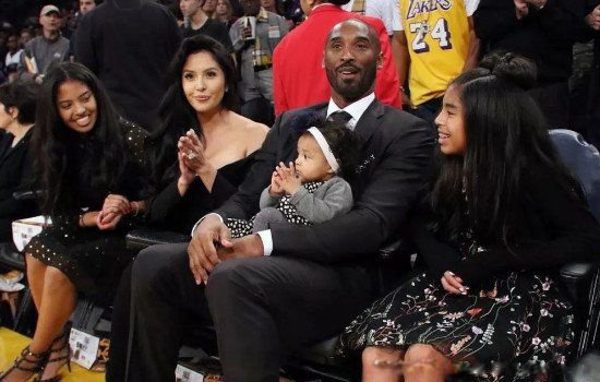 瓦妮莎的身材到底有多好 老公死后没多久就被无数人狂追