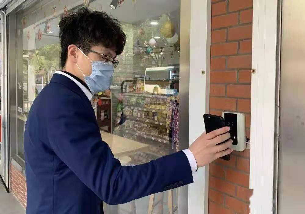 2021年余额仅剩半个月，上班族该怎么过？