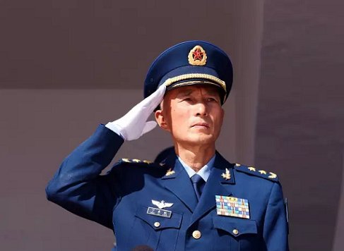 丁来杭任中国空军新司令员了？