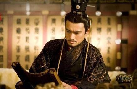 刘秀的两个女人,阴丽华与郭圣通,怎样妻变妾、后变妃?