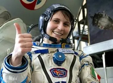 意大利女宇航员是怎么知道“王羲之”的呢？