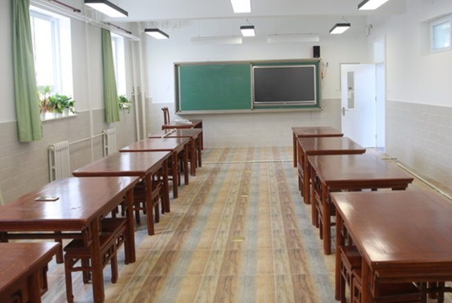 北京市育英学校好么？