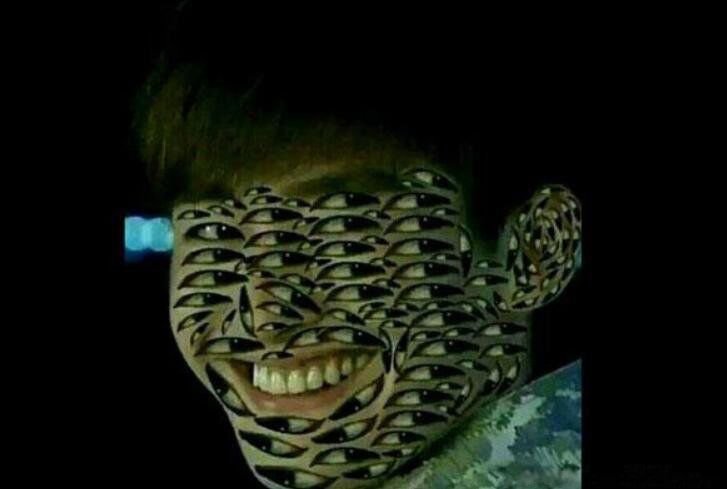 张翰全是眼睛的图片 满脸都是密集的眼睛很吓人