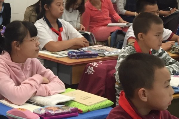 杭州育才东南中学是公办学校吗？