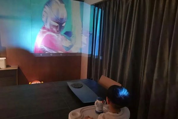 李佳航给儿子看自己演的动画片，他究竟出演过哪些动画片？