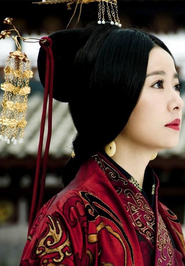 刘秀的两个女人,阴丽华与郭圣通,怎样妻变妾、后变妃?